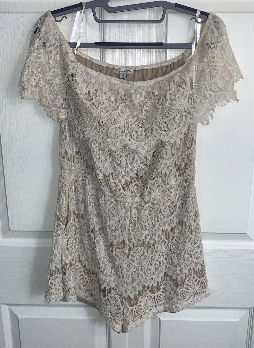 LOVE FIRE Lace Romper Women’s L Cream Tan Party Wedding Festival Coquette